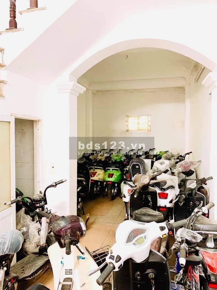 Nhà Cầu Giấy Thông Thoáng, Ngõ Thông, Oto Đỗ Cửa, Sổ Đỏ Phân Lô , Kinh Doanh Hái Ra Tiền