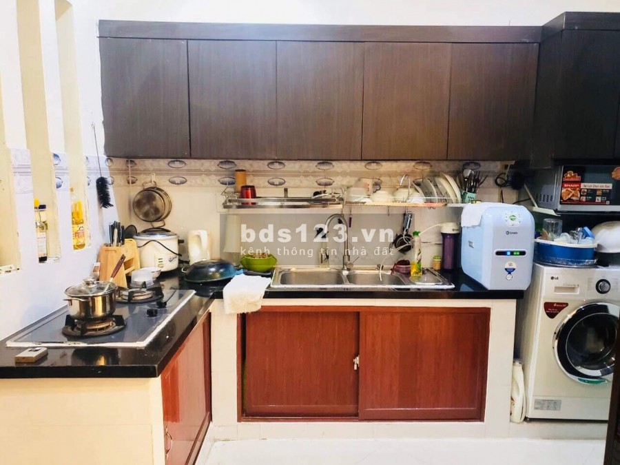 Bán nhà Mới Đẹp 30m2 5x6 sát MT Bà Hạt Quận 10, 3 tầng, 3PN, 3WC Chỉ 4 tỷ