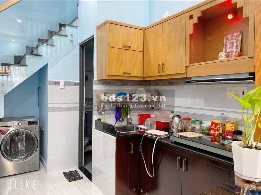 Bán nhà Mã Lò, Bình Tân, đúc kiên cố 2 lầu, giá bán 3.6 tỷ, sổ vuông vức, liên hệ 0328977044