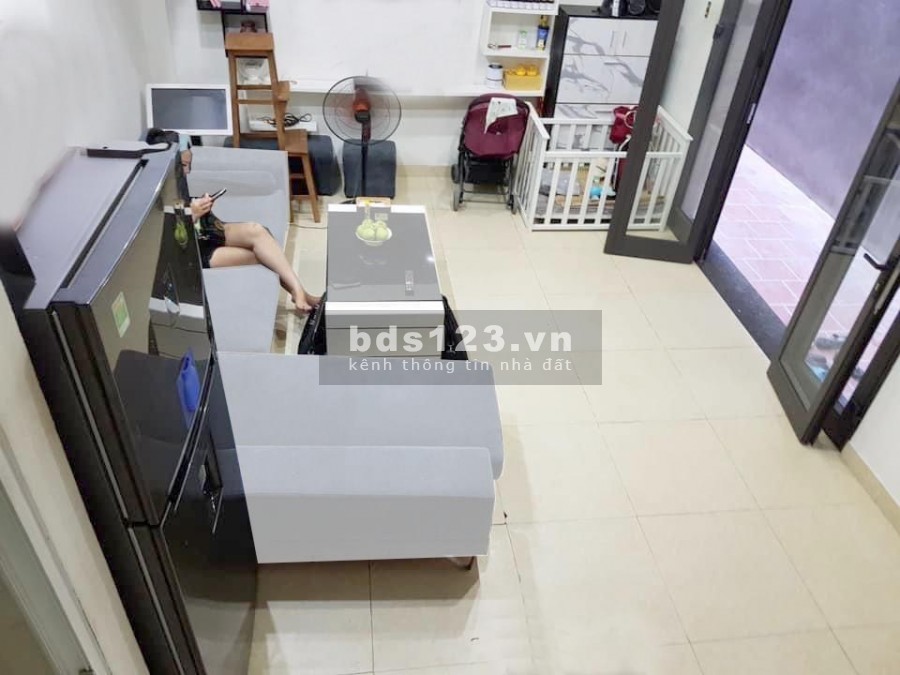 Bán gấp nhà Yên Hòa, diện tích sử dụng 40m2, 5 tầng, giá rẻ hơn 3 tỷ có thương lượng