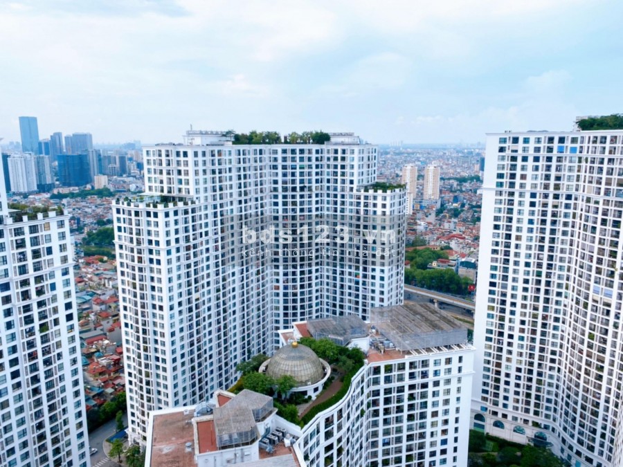 Bán gấp căn hộ Lô góc Royal City Nguyễn Trãi diện tích 100m2, giá bán chỉ 4.1 tỷ