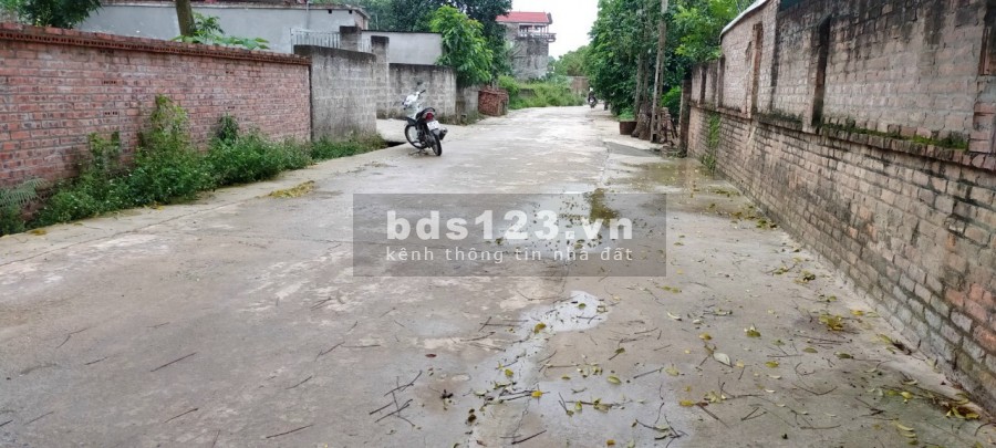 Bán gấp lô đất tiềm năng tại Hòa Lạc gần Quốc Lộ 21 giá bán chỉ nhỉnh 1 tỷ sổ sẵn chính chủ