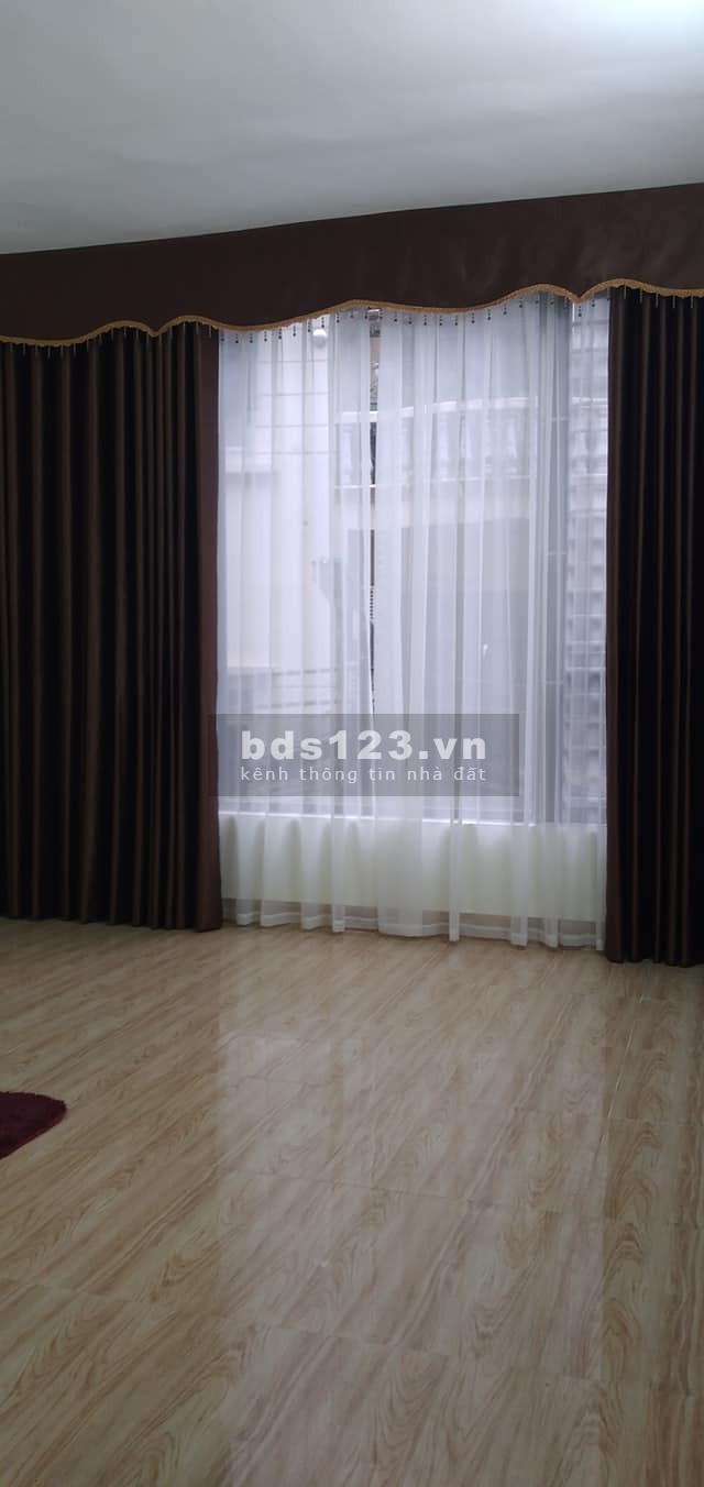 Bán gấp siêu phẩm nguyên căn phố Định Công Hạ, dt 42m2, ô tô vào nhà, ô tô vào nhà, kinh doanh đỉnh