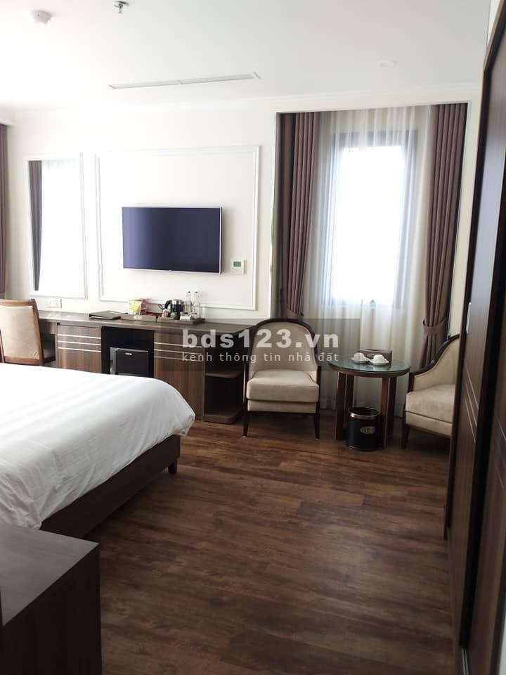 Khách sạn 5 sao, lô góc mặt phố Trương Công Giai, Quận Cầu Giấy, sổ chính chủ