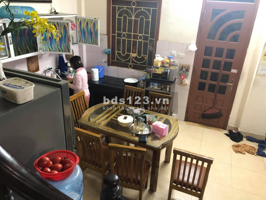 Bán nhà. Quận Hai Bà Trưng, diện tích sử dụng 83m2, mặt ngõ phố Kim Ngưu, 4 tầng, giá 6 tỷ