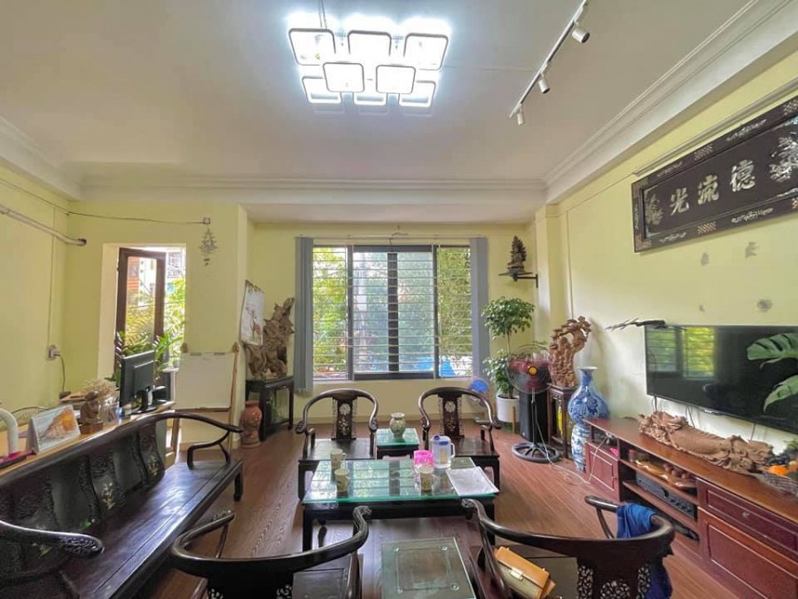 Bán nhà Trần Thái Tông Cầu Giấy giá rẻ ô tô qua nhà KD 61Mx5T giá 7 tỷ 0902224679