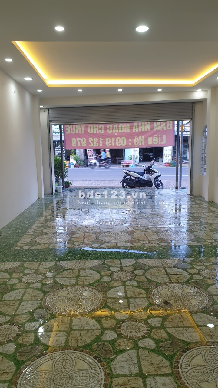 Bán gấp nhà 2 mặt tiền đúc kiên cố 1 trệt + 2 lầu ( 3ty7) cách phà Quân 2 (1.5km)