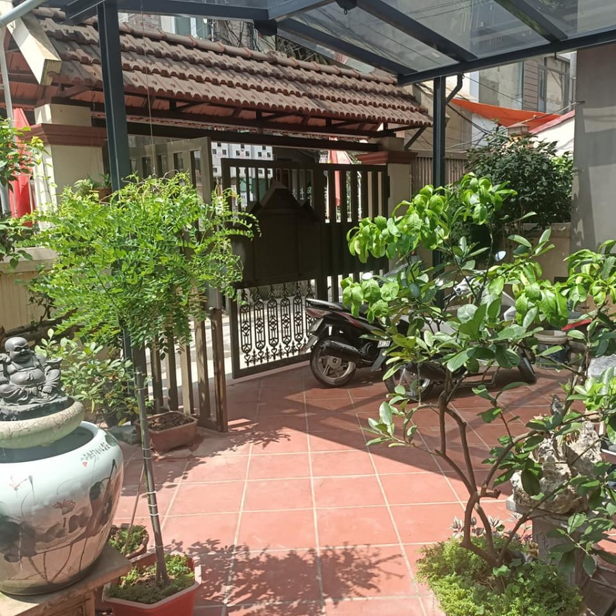 Bán biệt thự An Dương Vương Quận Tây Hồ, đúc kiên cố, giá 16 tỷ, thương lượng nhanh