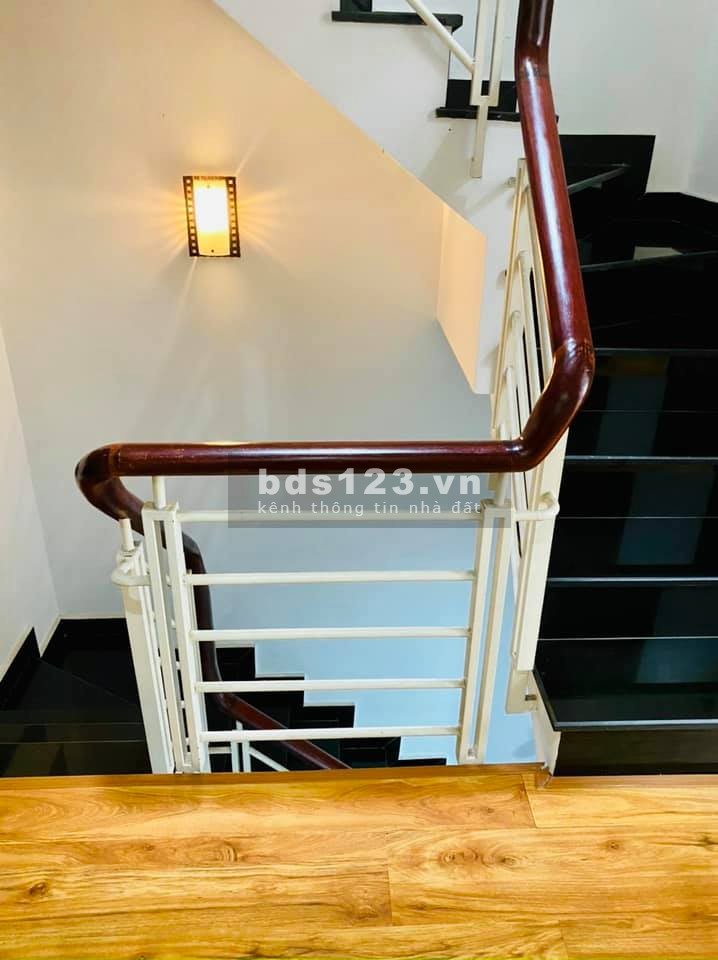 Sát MT Nguyễn Văn Đậu, hẻm xe hơi, ở hoặc kinh doanh, diện tích 41m2, 4 tầng, giá 6.3 tỷ TL
