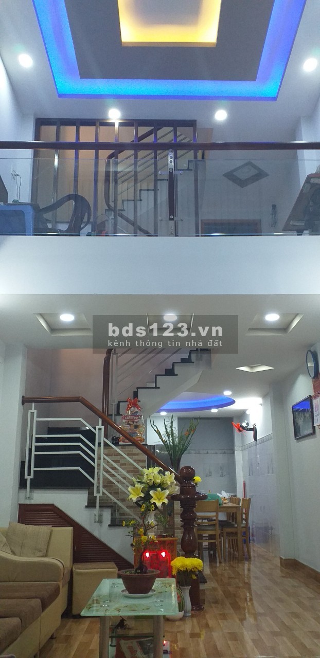 Nhà ngộp bank, Nguyễn Văn Lượng, dt 60m2, xe hơi tới nhà, sát bên Lotte, giá 5.5 tỷ