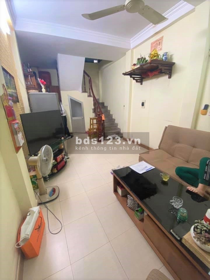 Bán nhà Tôn Đức Thắng. Mua đất tặng nhà tầng. 27m2 giá BẬT NGỬA 1.8 tỷ