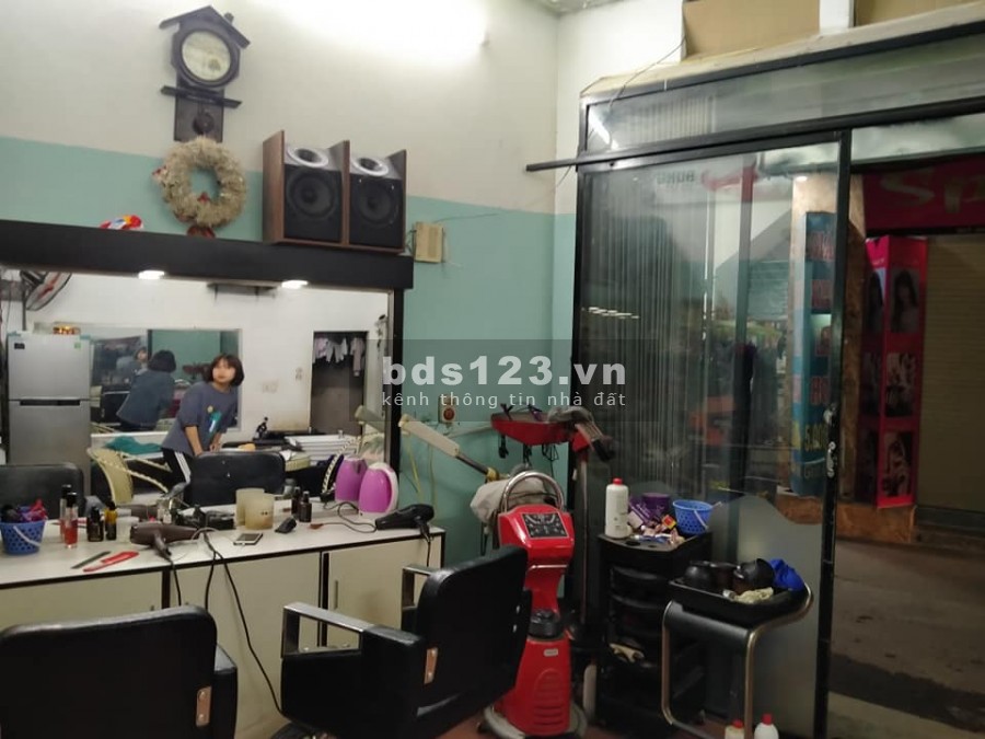 Thanh lý gấp nhà Mễ Trì Nam Từ Liêm dt 40m2 5 tầng, mt 4.2m, giá 3.65 tỷ tặng nội thất xịn