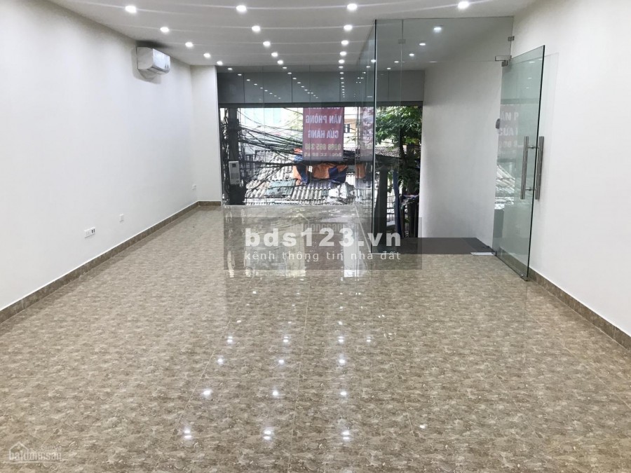 Mình chính chủ cần cho thuê gấp mặt bằng tại ngõ 100 Trung Kính, Cầu Giấy, DT 60m2, MT 5m, 19 tr/th