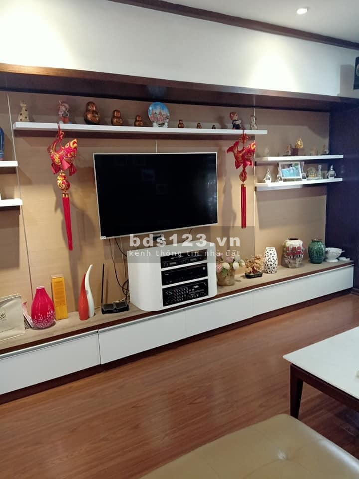 Bán nhà Dương Quảng Hàm diện tích 66m2, 5 tầng mt 4.5m giá chỉ 12.8 tỷ Cầu Giấy