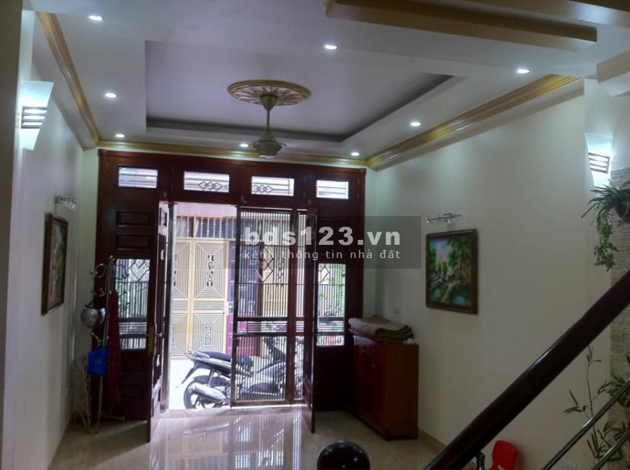 Bán nhà đẹp Đức Giang diện tích sử dụng 45m², nội thất xịn, ngõ ô tô tránh, gia thương lượng