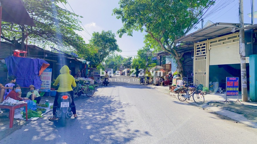 Bán Đất MT Đường Nguyễn Văn Tỏ, Phường Long Bình Tân. DT 105m2. Gía 1.25 Tỷ