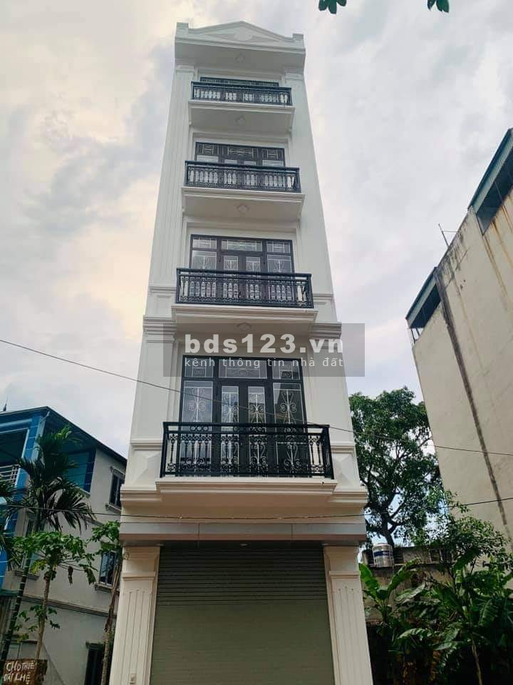 Bán nhà phố Văn La kinh doanh văn phòng mặt phố vỉa hè rộng gần chợ kinh doanh đa dạng