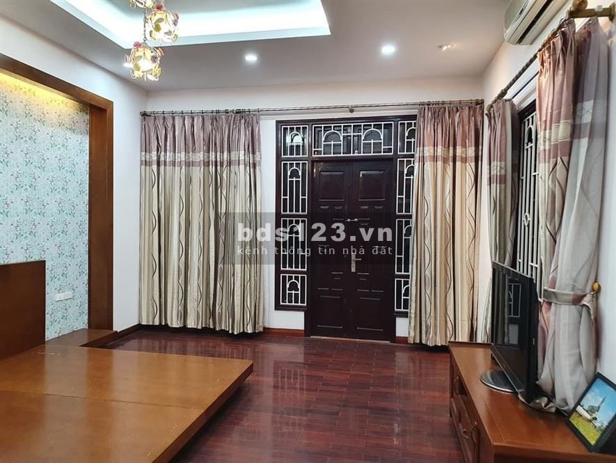 Hiếm có khó tìm Cát Linh Bích Câu tiện ích ngập tràn, diện tích sử dụng 50m2 giá bán 5.65 tỷ