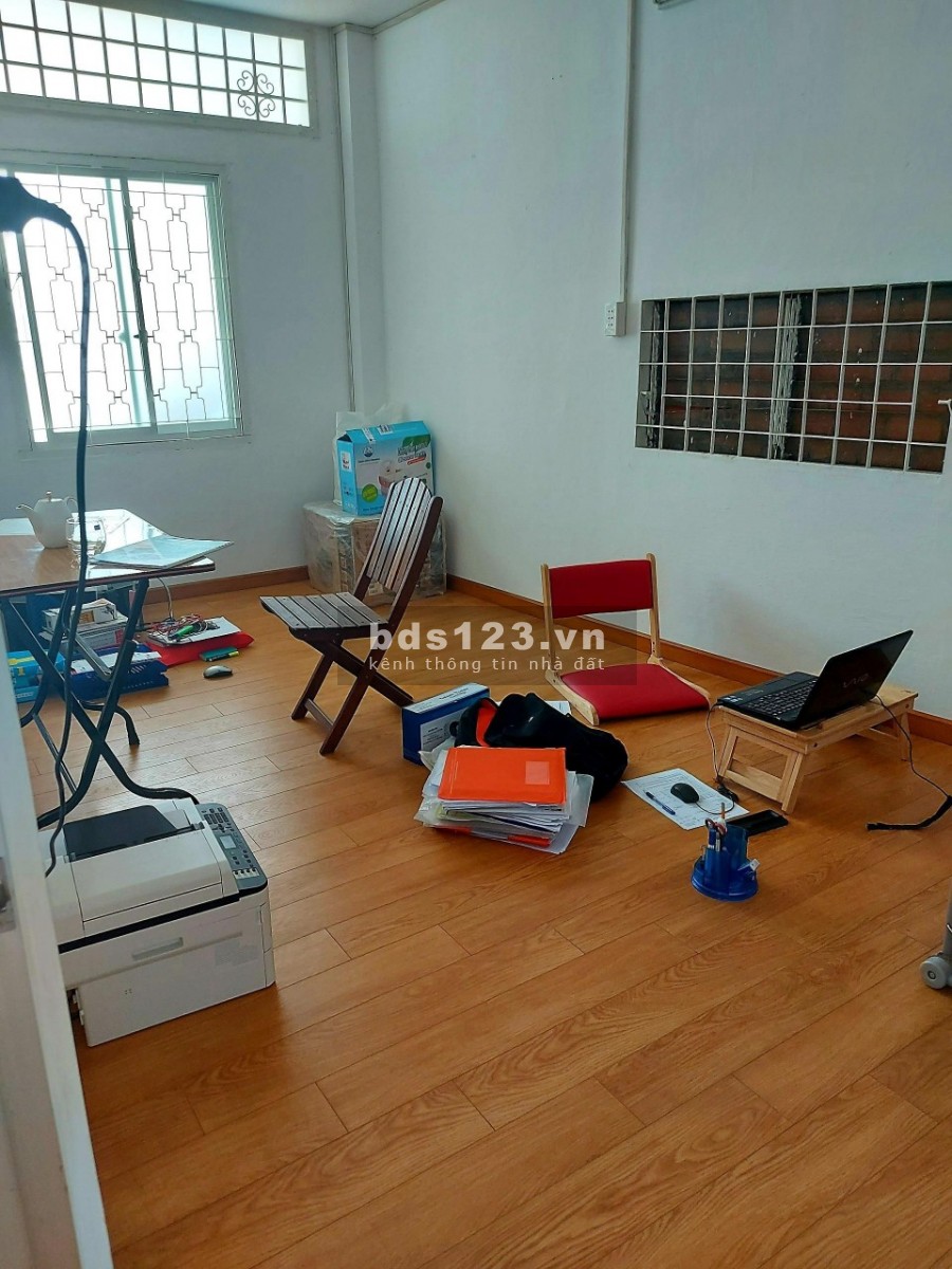 Bán nhà ngay Etown Cộng Hòa 2 tầng gần mặt tiền giá chỉ 5.6 tỷ, pháp lý chính chủ vào ở ngay