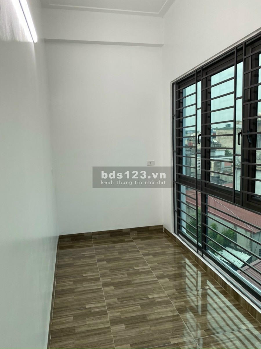 Bán nhà ngõ phố Nguyễn Thị Duệ, TP HD, 3 tầng, 3 ngủ, >50m2, mt 4.42m, nhà đẹp