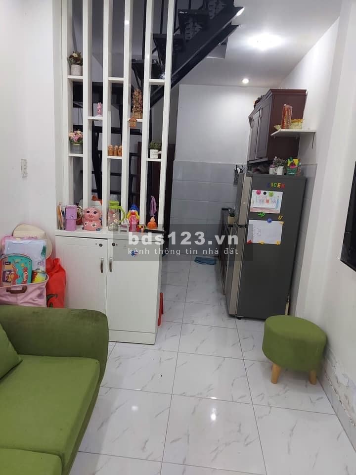 Bán nhà nguyên căn trung tâm Quận Gò vấp, ô tô đỗ cửa, nở hậu tài lộc, giá đầu tư, lhcc