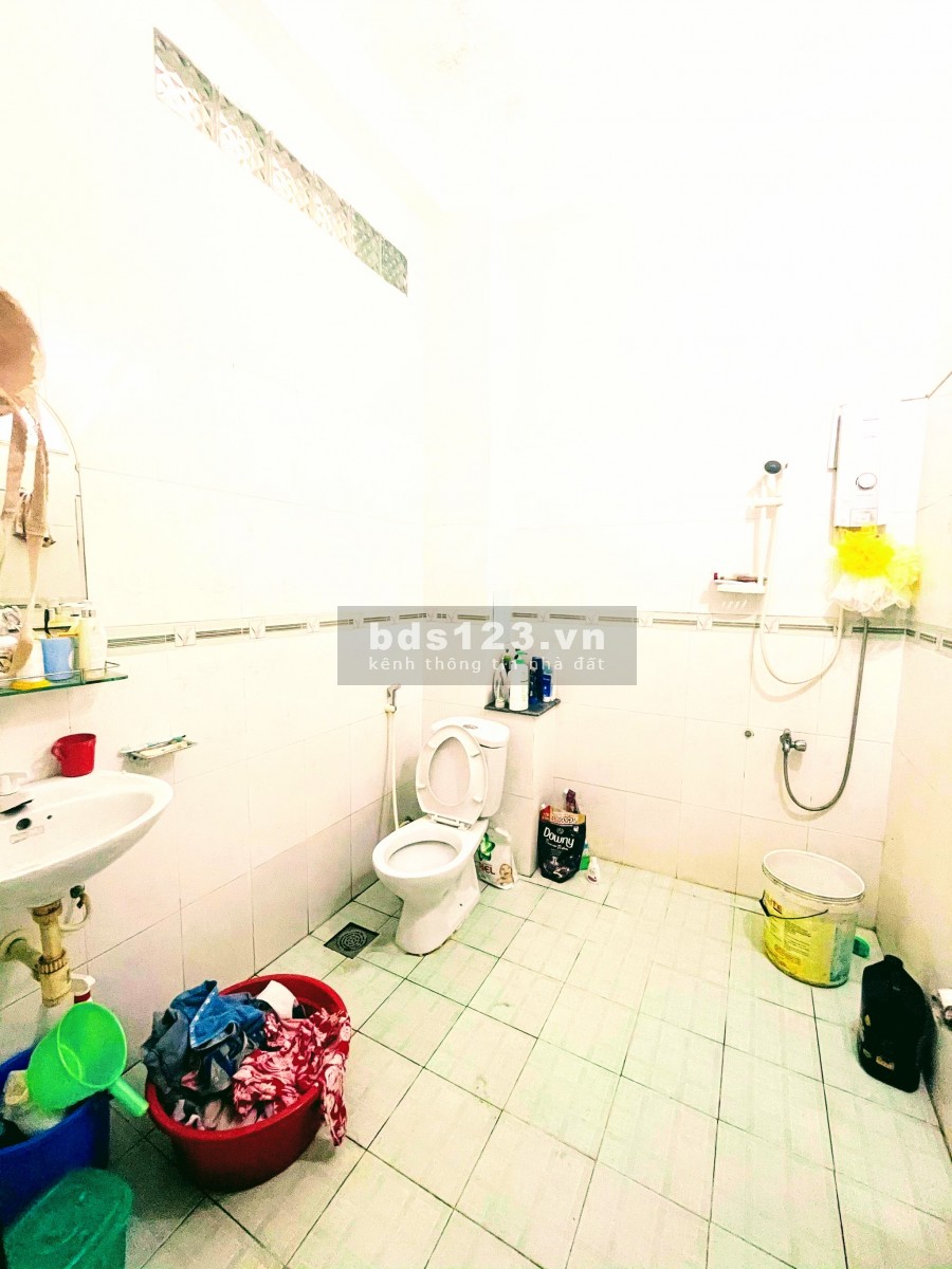 Bán nhà nguyên căn mặt tiền Lê Văn Khương Quận 12 diện tích lớn giá rẻ, lh 0901846487