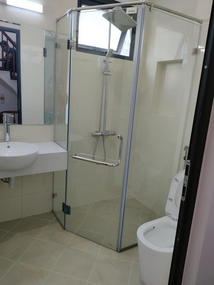 Nhà Mới Đẹp Láng Hạ, Đống Đa diện tích 40m2, 5 tầng, giá 4.9 tỷ ngõ thông thoáng, gần ô tô