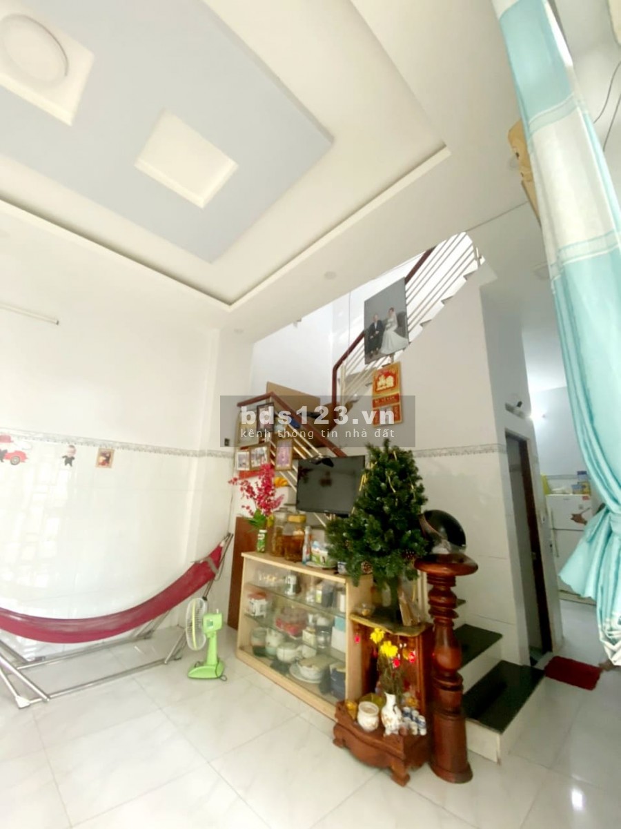 Bán nhà nở hậu diện tích 62m2, 2 tầng đường Nguyễn Phúc Chu, F15, Quận Tân Bình