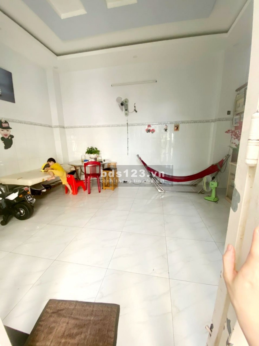 Bán nhà nở hậu diện tích 62m2, 2 tầng đường Nguyễn Phúc Chu, F15, Quận Tân Bình