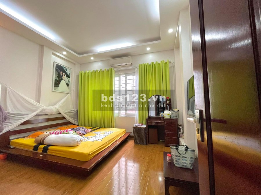 Bán nhà sát sườn Time City diện tích sử dụng 45m2 đúc kiêm cố 3 tầng giá bán chỉ 2.1 tỷ
