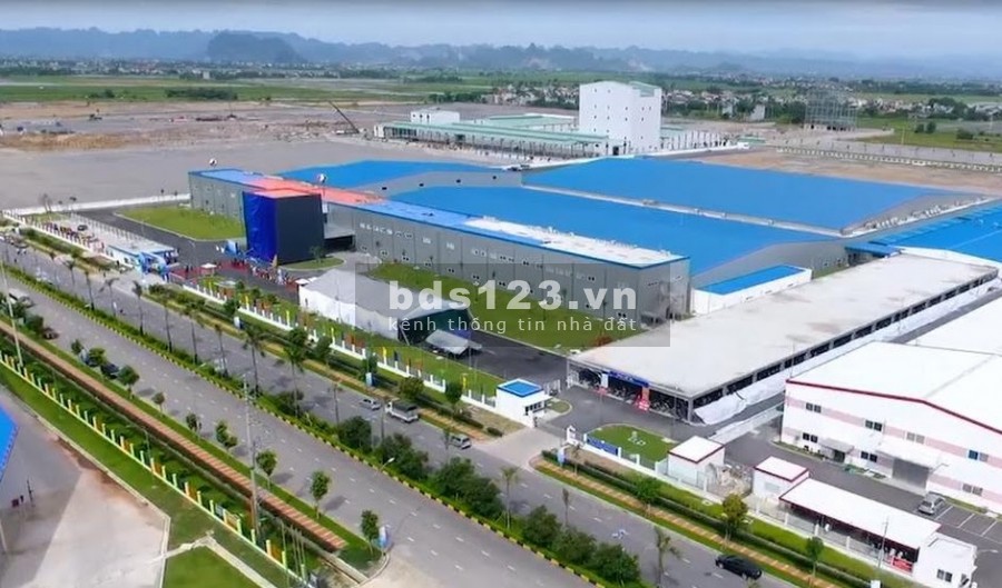 Bán đất khu công nghiệp Lai Cách, cổng chính mặt đường QL 5A, tiện ích xung quanh đủ
