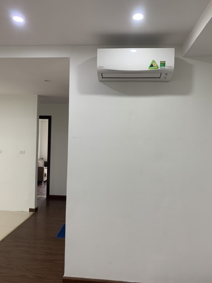 Gia đình cần cho thuê căn góc tầng 24 HH2 chung cư 90 Nguyễn Tuân Quận Thanh Xuân