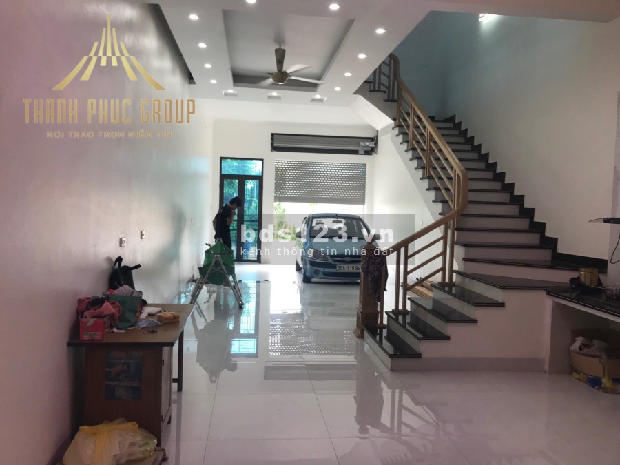 Bán nhà 3 tầng phố Bích Sơn Bích Đào, diện tích sử dụng 75m2, giá tốt, bàn giao vào ở ngay
