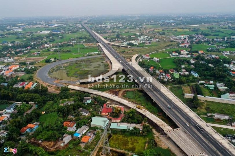 Mua đất tặng nhà vườn lên đến 300tr, đường nhựa , sổ riêng chỉ 3.5tr/m liên hệ 0349854941