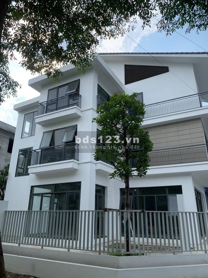 Suất mua bt Sol Lake Villa Nam Cường cạnh công viên giá rẻ nhất HN từ 60tr/m2 ck 8%, ls 0% 30 tháng