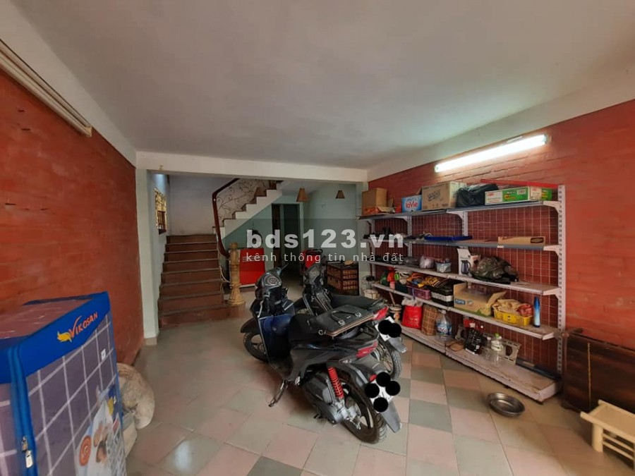 Bán nhà diện tích rộng 100m2, 4 tầng, ngõ ô tô Ngọc Thuỵ Long Biên, giá hợp lí 5x tỷ
