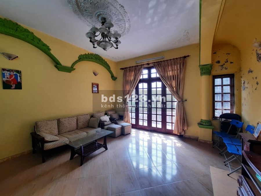 Bán nhà diện tích rộng 100m2, 4 tầng, ngõ ô tô Ngọc Thuỵ Long Biên, giá hợp lí 5x tỷ