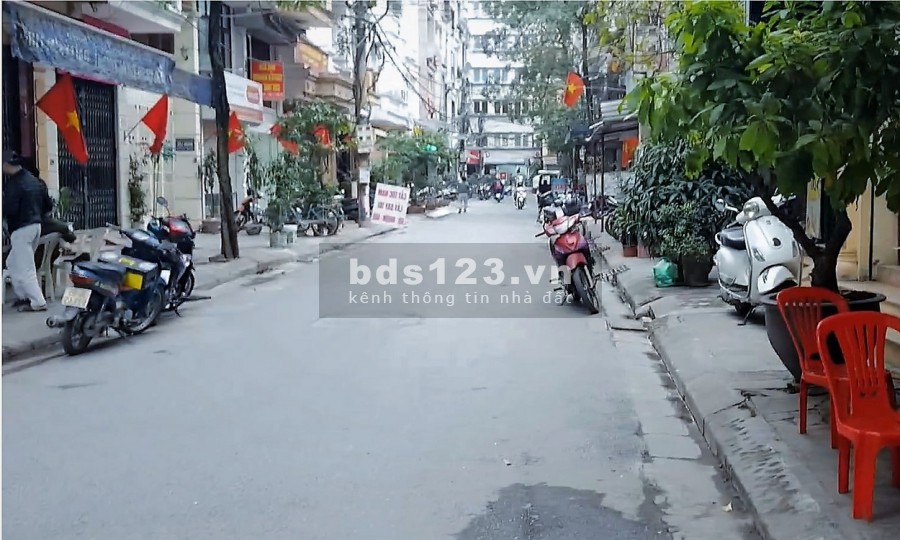 Bán nhà Đống Đa, phố Nguyễn Chí Thanh vỉa hè, ô tô, kinh doanh, dt 65m2 4 tầng mt 6m giá 14 tỷ