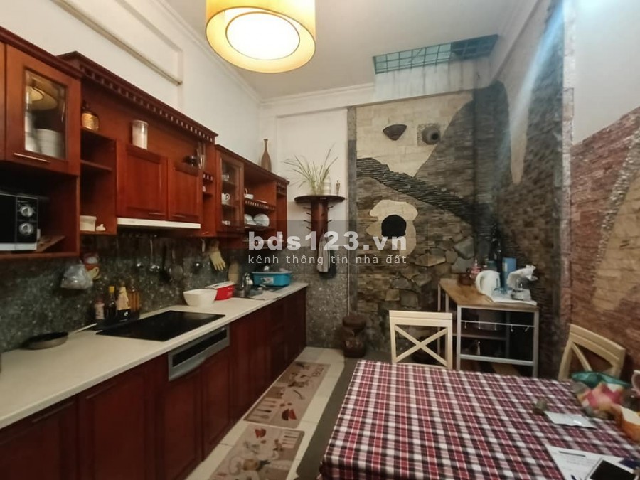 Bán gấp nhà phố Lê Hồng Phong Quận Ba Đình diện tích sử dụng 46m2 4 tầng giá 6,99 tỷ