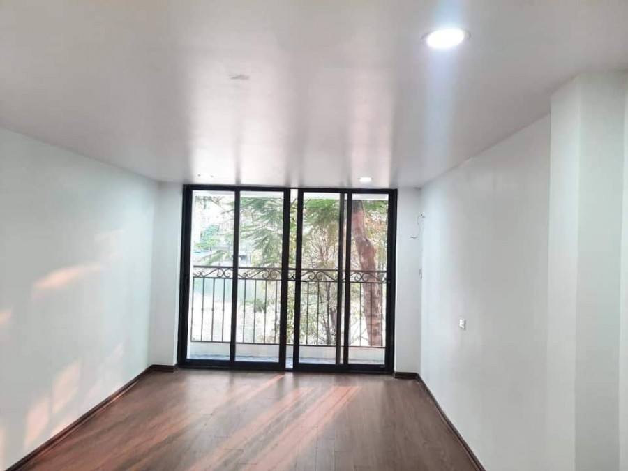 Hiếm Bán nhà Phố Vương Thừa Vũ, Thanh Xuân, DT 44m2 *5 tầng, mặt tiền 4m.