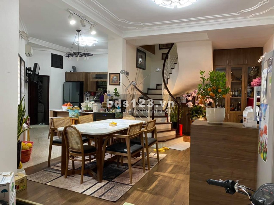 Bán nhà Ngọc Thụy ô tô tránh gara 3 mặt thoáng giá bán 4.9 tỷ, liên hệ 0394980881