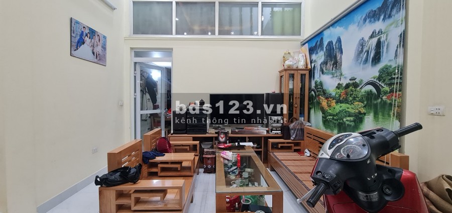 Bán nhà phố chợ Ngọc Lâm - Long Biên diện tích sử dụng 54m², giá không thể rẻ hơn