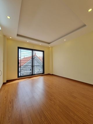 Bán nhà mặt phố Quận Cầu Giấy dt 90m2, 6 tầng giá chỉ 12.5 tỷ, kinh doanh tốt, lh 0987862680.