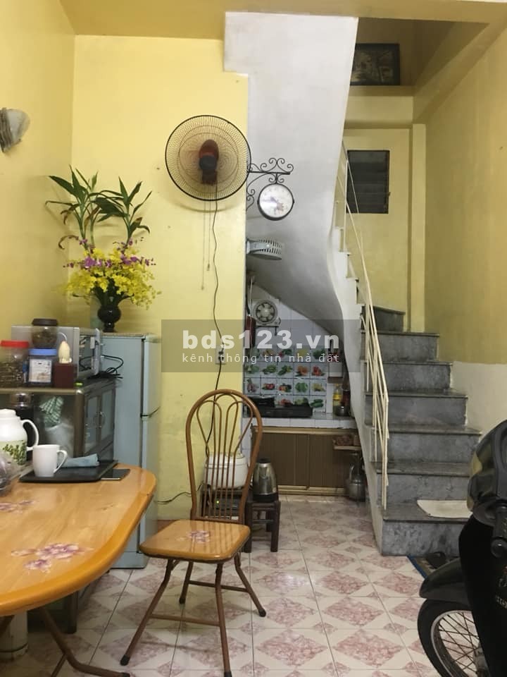 Bán nhà nguyên căn làm được sổ ngõ rộng Quận Hai Bà Trưng, Thanh Nhàn, giá bán 1.3 tỷ