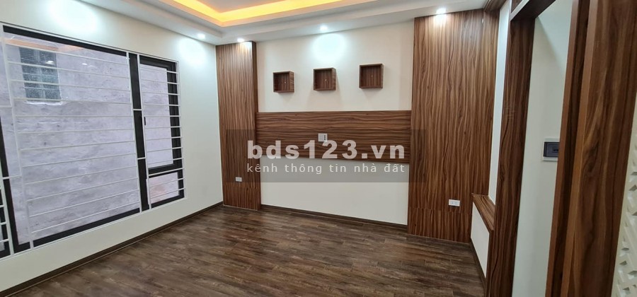 Cần bán tòa văn phòng ở Quan Nhân Thanh Xuân 9 tầng, thang máy,…