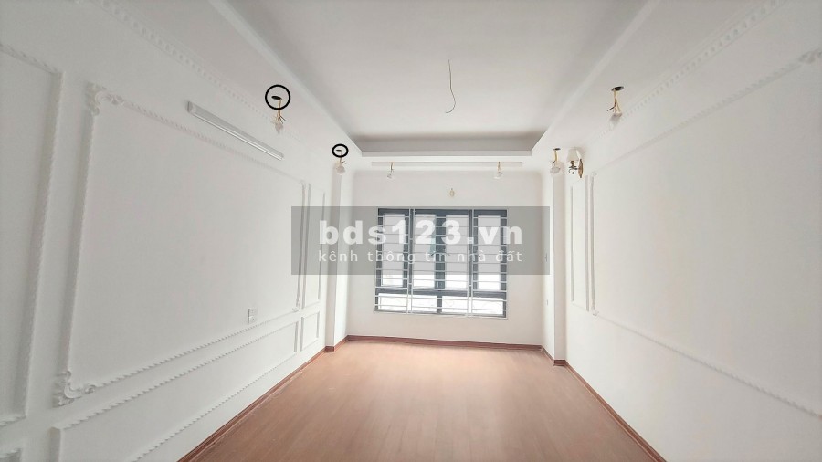 Bán nhà đẹp Thanh Bình giá cực rẻ, dân trí cao hơn 30M, giá bán 2,8 tỷ, lh 0918735090