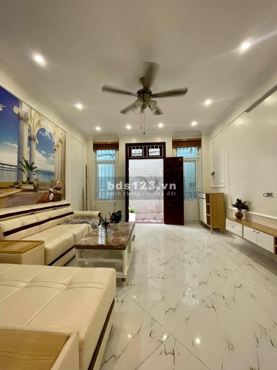 Bán nhà đẹp Thanh Bình giá cực rẻ, dân trí cao hơn 30M, giá bán 2,8 tỷ, lh 0918735090