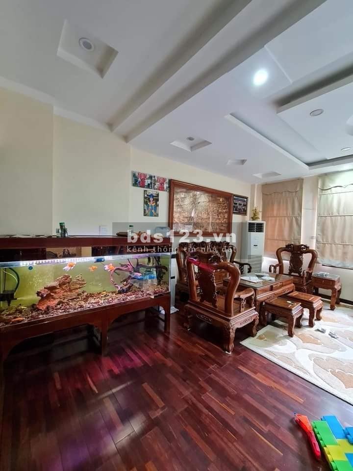 Bán nhà Phố Bồ Đề,Cực Đẹp,Ôtô Vào Nhà,Có Gara,Nội thật Sịn Sò,63m²X5T,MT 6m,Ở Ngay