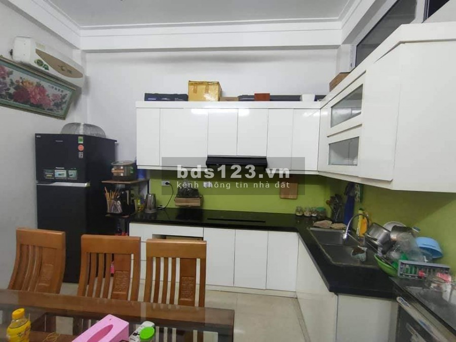 Bán gấp nhà nguyên căn trên đường Nguyễn Văn Linh, dtsd 45m2, giá nhỉnh 2.5 tỷ, lhcc