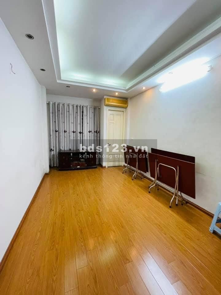Chính chủ bán gấp nhà lõi Hai Bà Trưng, 3 bước chân lên hồ Hoàn Kiếm, giá chào 4 tỷ
